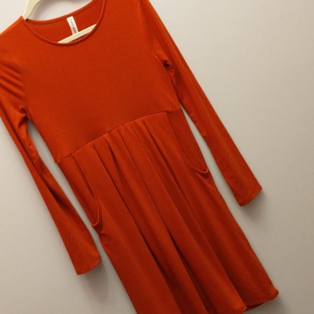 NWOT Zenana Premium Long Sleeved Dress - S